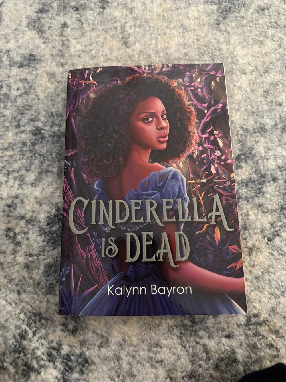 Cinderella Is Dead by - Kaylnn Bayron